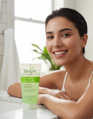 Simple Refreshing Facial Wash – Kind to Skin, Pro-Vitamin B5 + E (150mL)